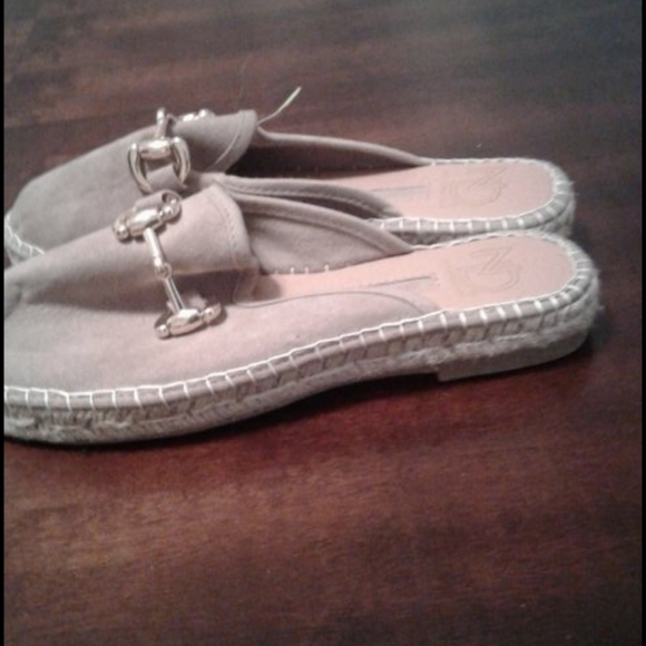 Shoes - Picture 2 of 5